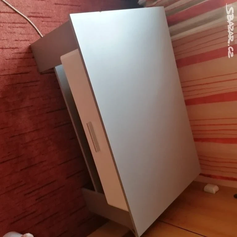 Moc pěkný stoleřek se šuplíky - 7
