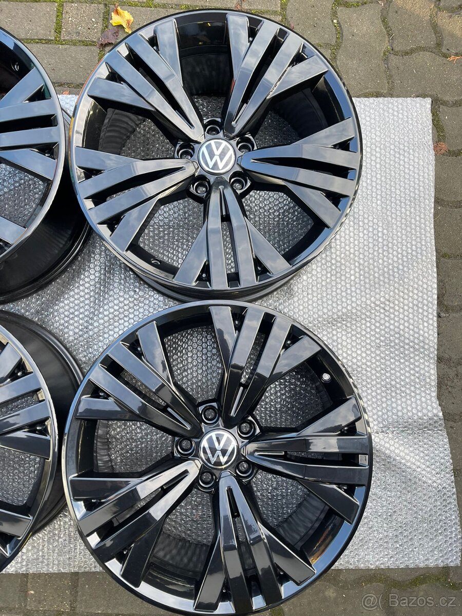 ORIGINÁL Alu Volkswagen KALAMATA R18, 5x112 - TOP STAV - 7