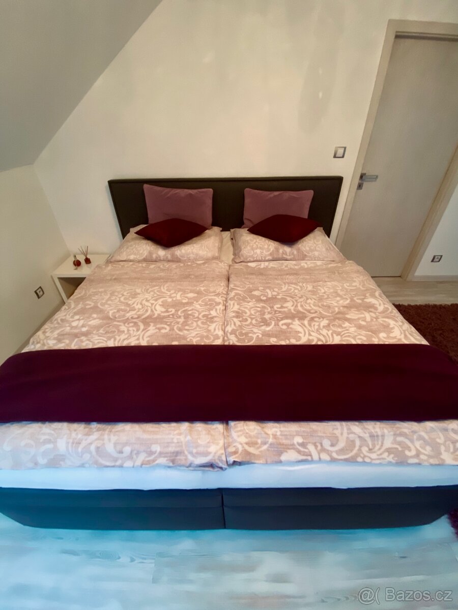 Manželská postel - 7