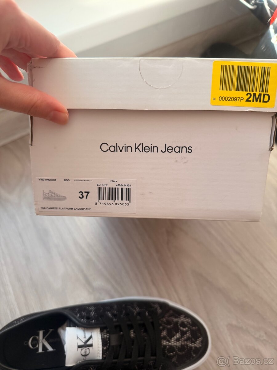 Nové tenisky na platformě Calvin Klein - 7