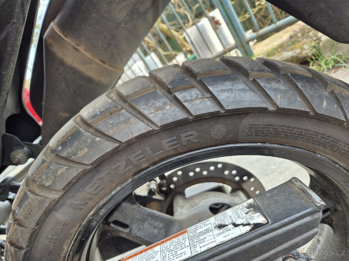 Suzuki V-Strom DL 650 - 7