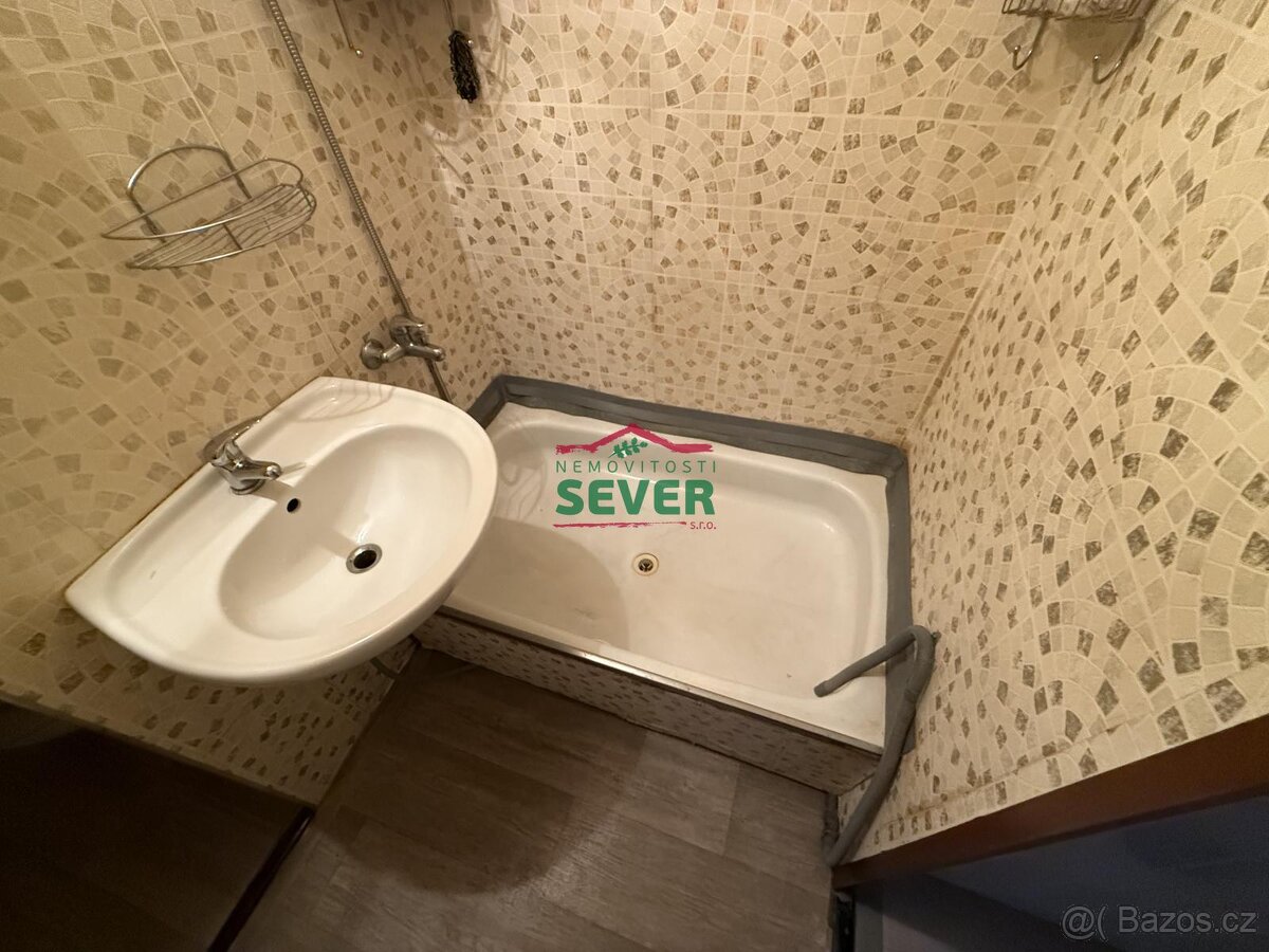 Prodej, byt 2+kk, DV, Krupka, okr. Teplice, ul. Dukelských h - 7