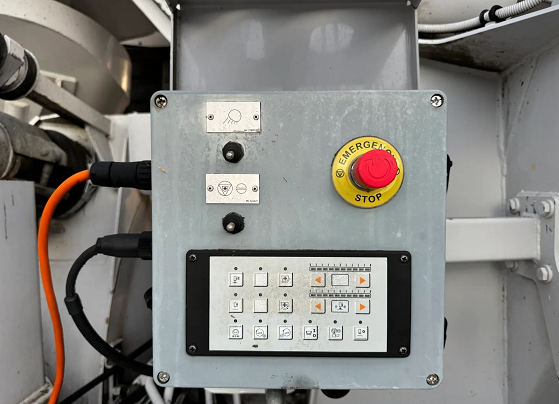 Mercedes-Benz Actros 3243 - domíchávač betonu s pumpou - 7