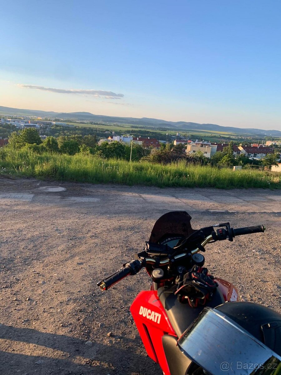 Ducati Hypermotard 796 - 7