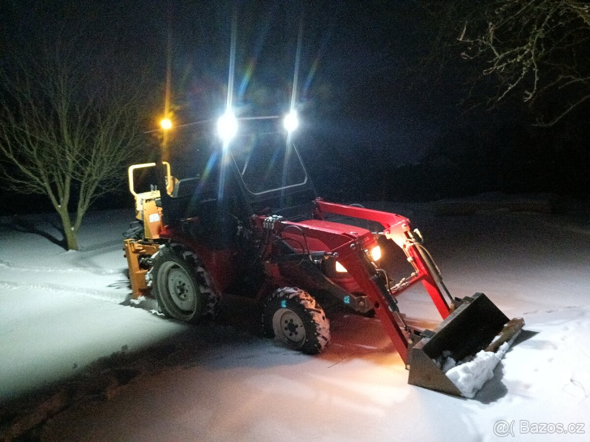 Malotraktor s čelním nakladačem a podkop - 7