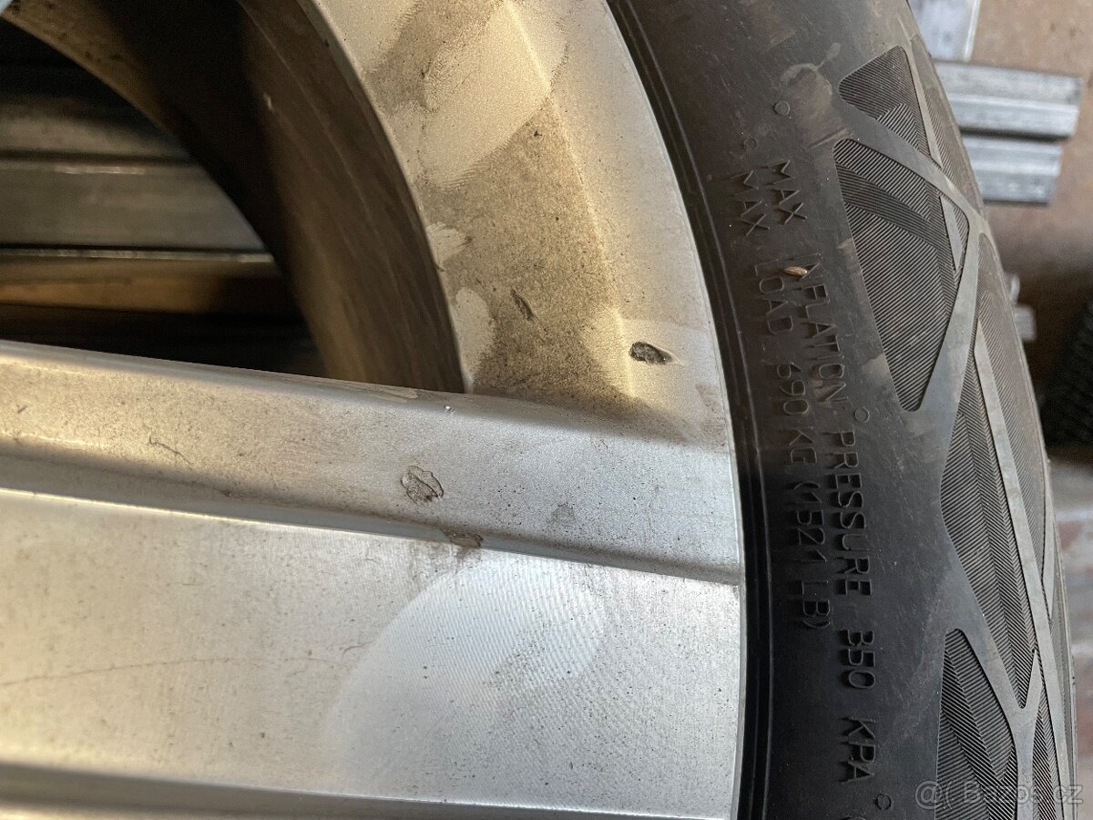 VW 6,5jx16 et33, letní 215/60 - 7