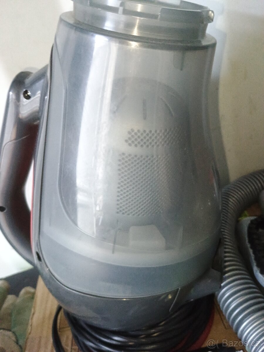 Vysavač do auta Black Decker - 7