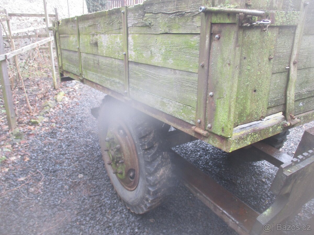 sklápěcí kára za traktor - 7