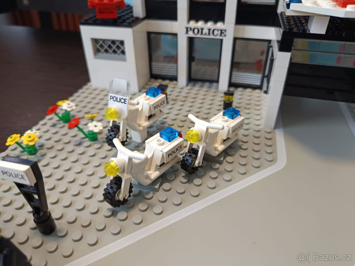 LEGO Town 6386 Police Command Base +návod - 7