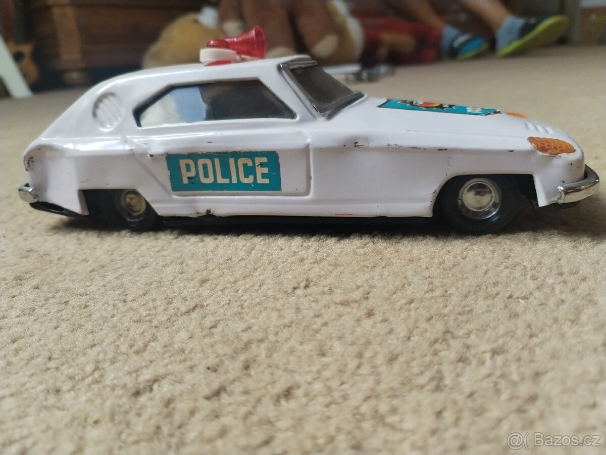 Retro policejní auto - 7