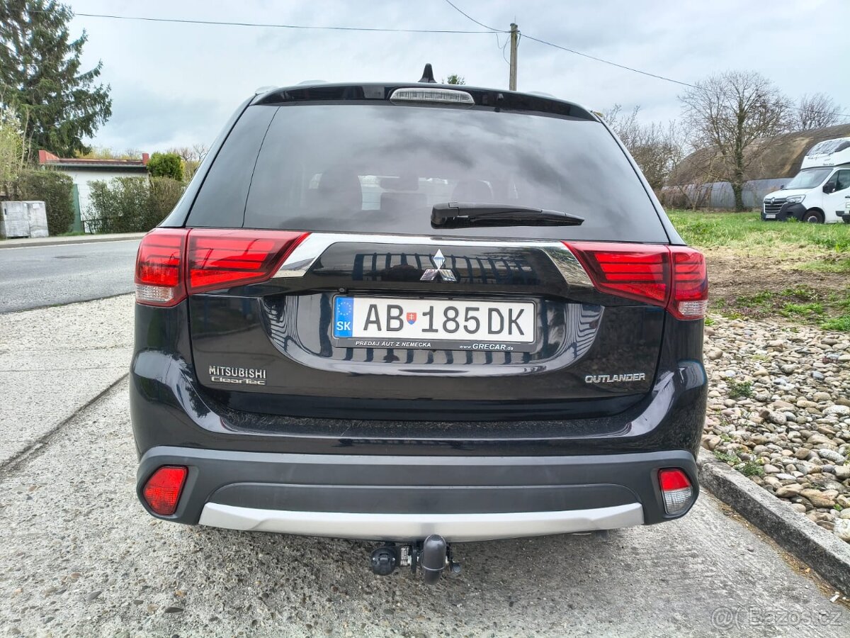 MITSUBISHI OUTLANDER 2,0 MIVEC 2WD CVT - 7