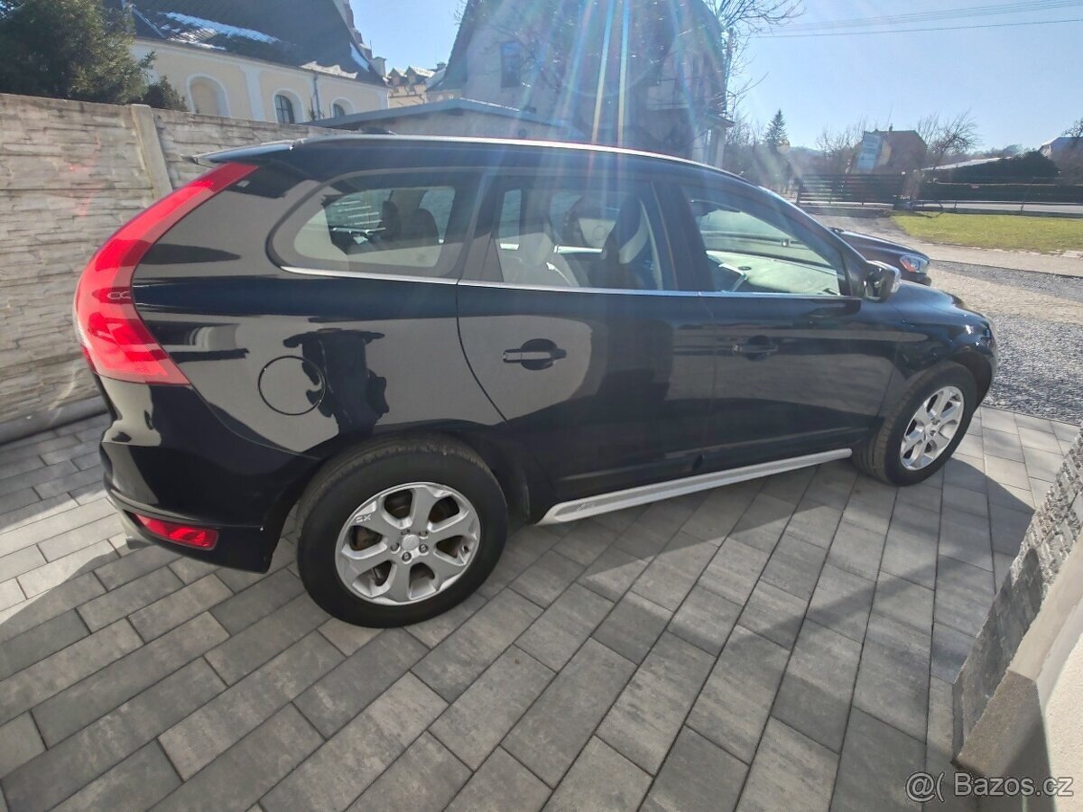 Volvo XC60 2.4D AWD 120kW R-Design 03/2011 151tkm - 7