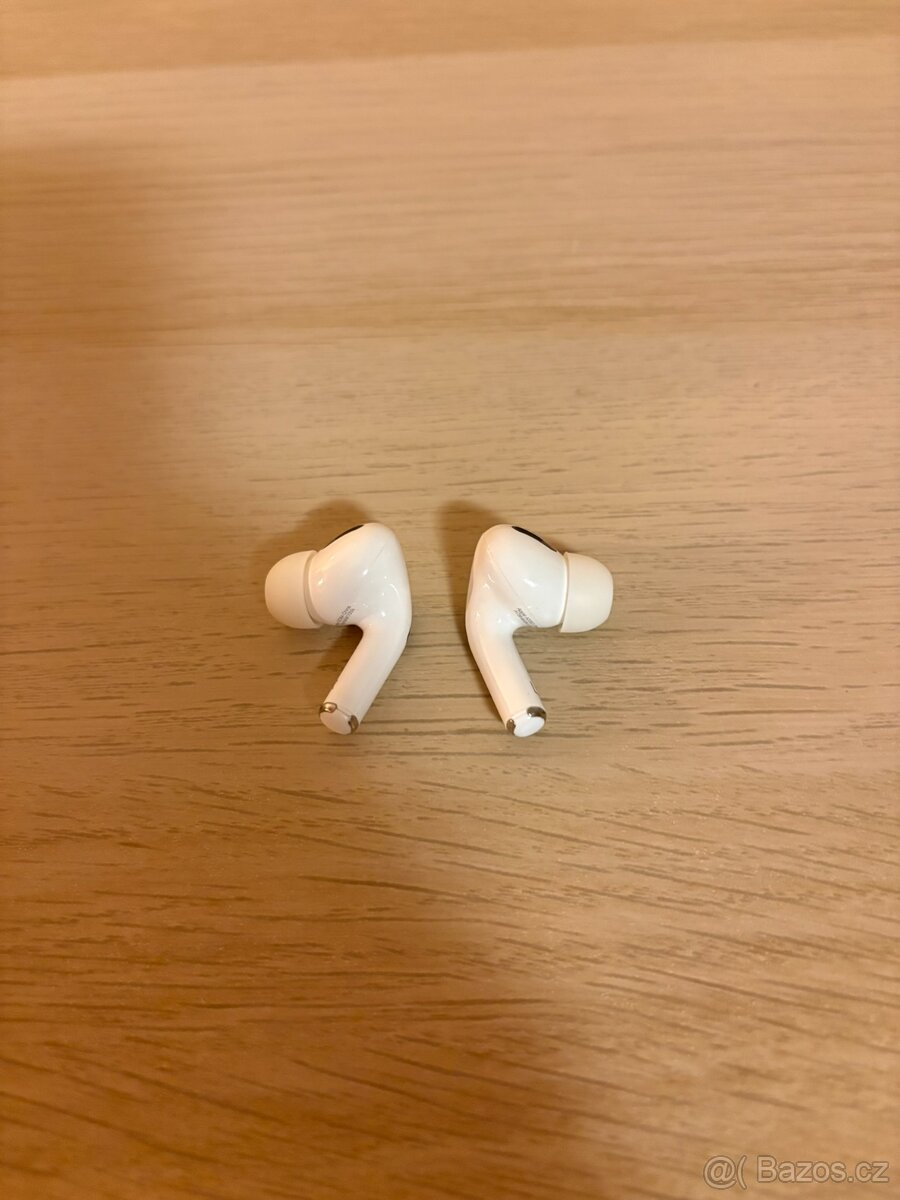 Bezdrátová sluchátka Apple AirPods Pro (2022) - 7