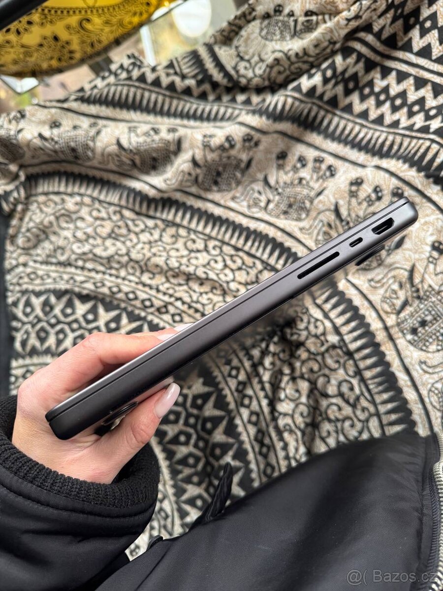 MacBook Pro 14" M4 PRO CZ 2024 Vesmírně černý - 7