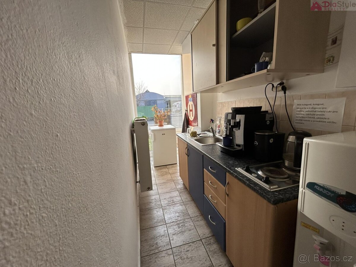 Pronájem kanceláře Valašské Meziříčí - 7