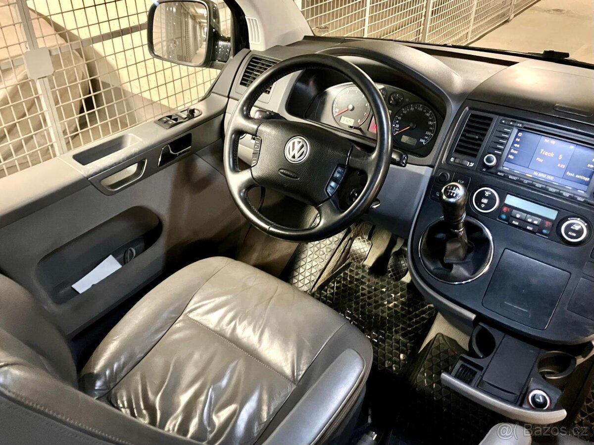 VW Multivan 3.2 V6 4x4 173kw - Highline - Manual - 7