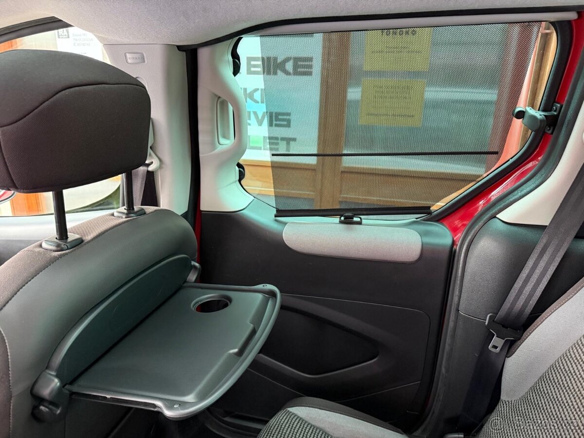 Peugeot Partner Tepee 1,6i - 7