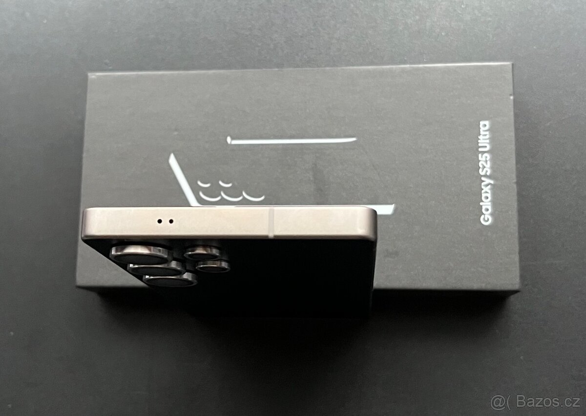 Vyměním Samsung Galaxy S25 Ultra / 256GB / V záruce do 8/27. - 7