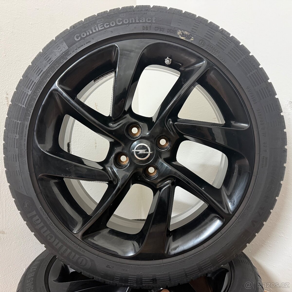 OPEL CORSA E 4x100 R17 ET44+LETNÍ 215/45R17 7/5mm - 7