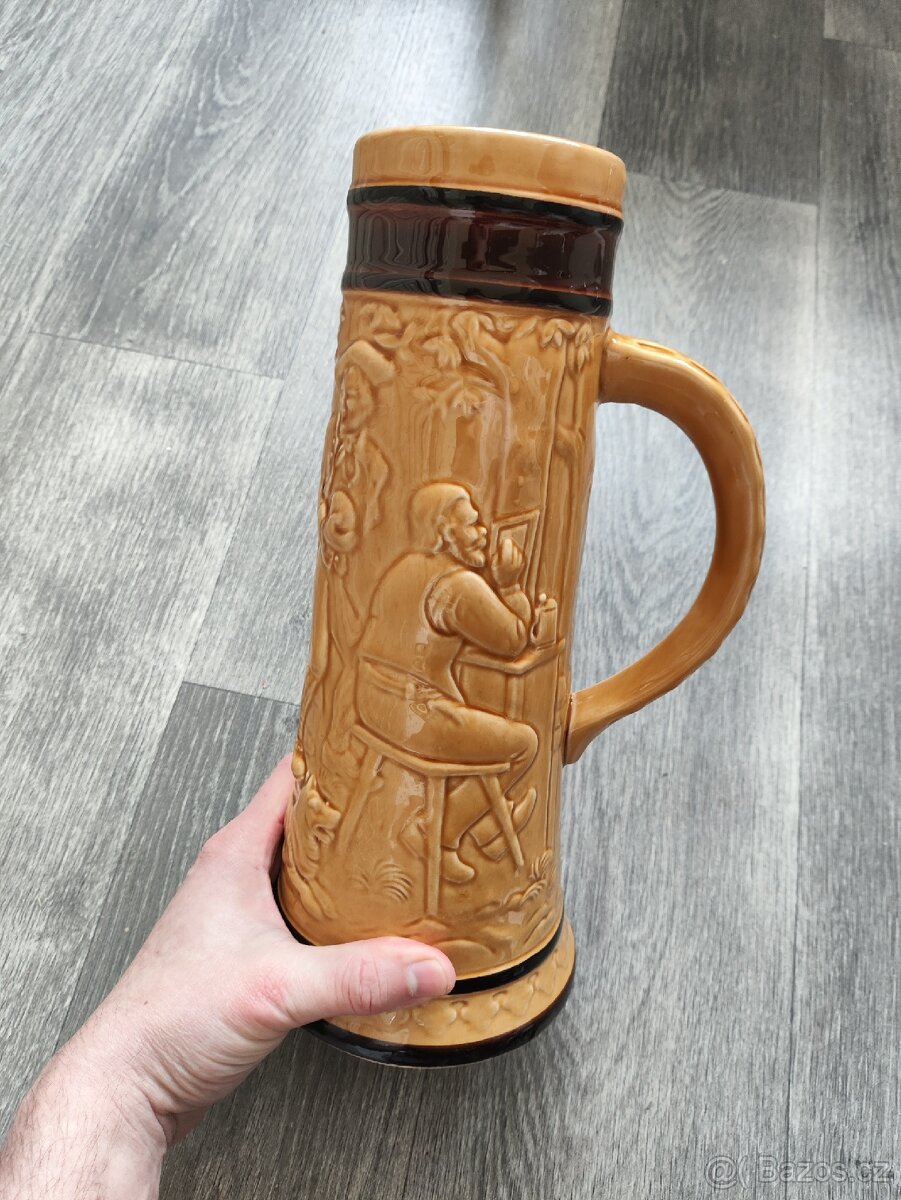 🍺 Krásný starý pivní korbel s motivem hospody a kuželek - 7