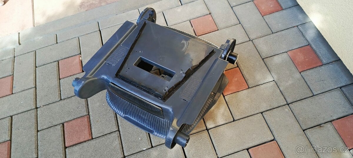 Dolphin e10 - pouzdro - tělo vysavče - bazénový vysavač - 7