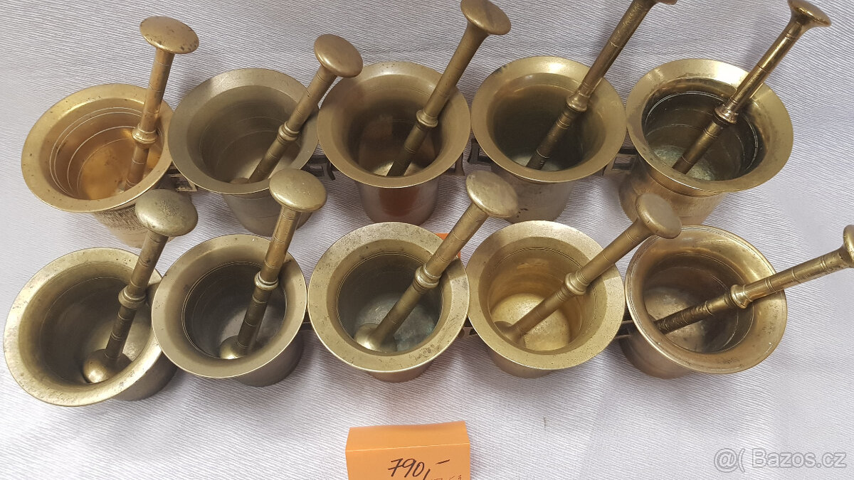 Sbírka mosazných hmoždířu velikosti 3 až 6, i jednotlivě - 7
