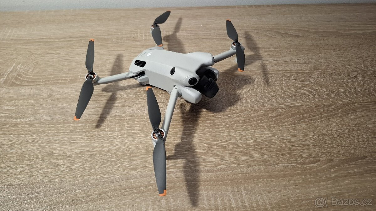 DJI Mini 4 Pro Fly More Combo (DJI RC 2) - 7