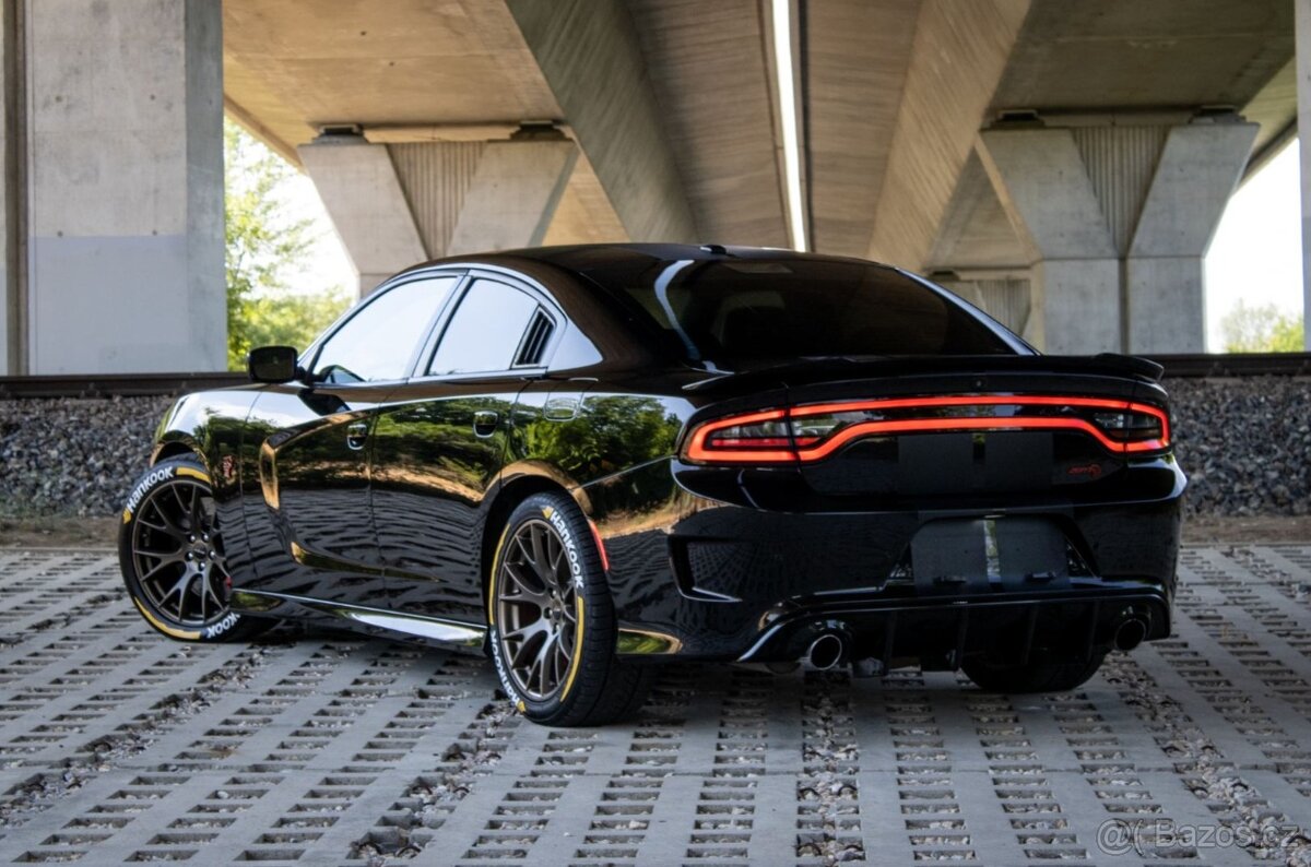 Dodge Charger SRT Hellcat 6.2L V8 - 7