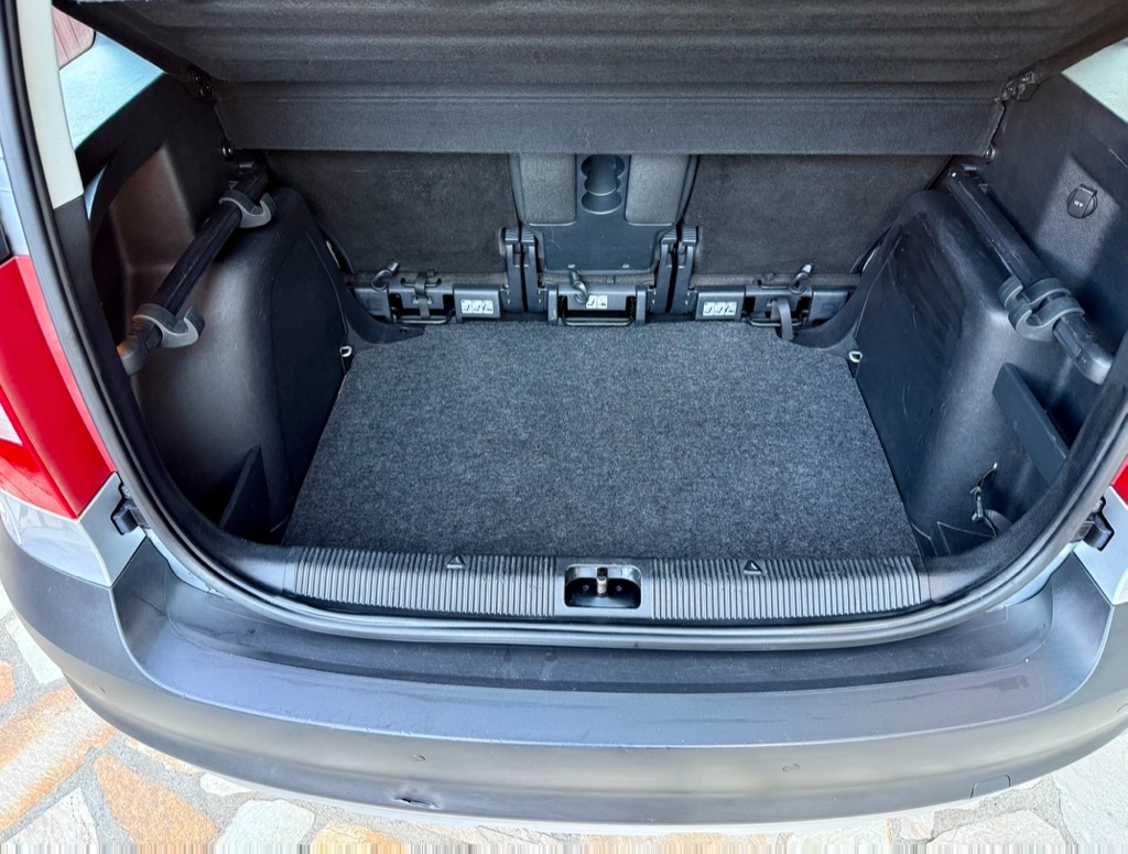 Škoda Yeti, 2.0 TDI 103KW DSG PANOEAMA TAŽNÉ ZAŘÍZENÍ - 7