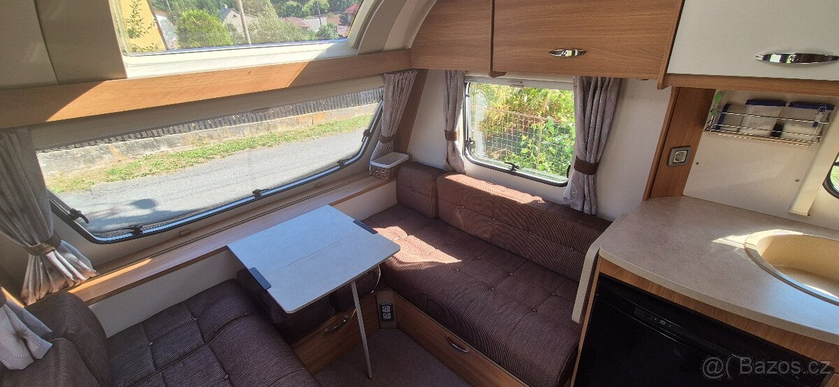 Obytný přívěs Swift Sprite Major 4 FB - plně vybavený - 7