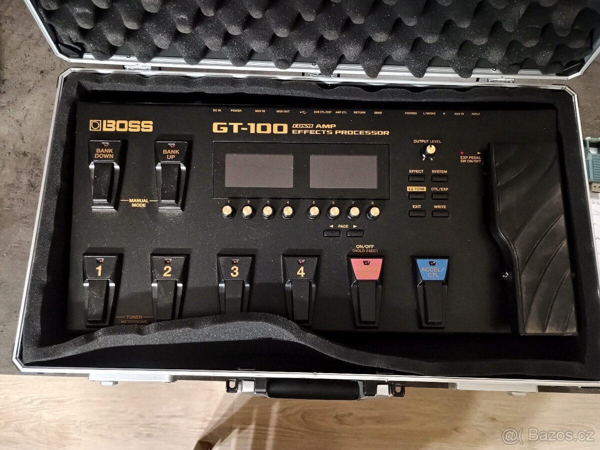 Prodám kytarový set Fender - 7