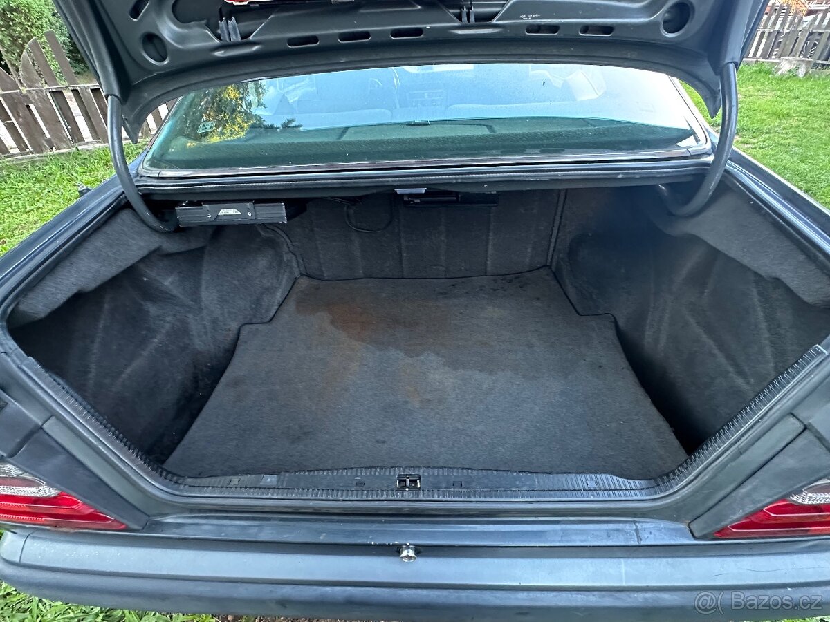 Mercedes-Benz W124 - 7