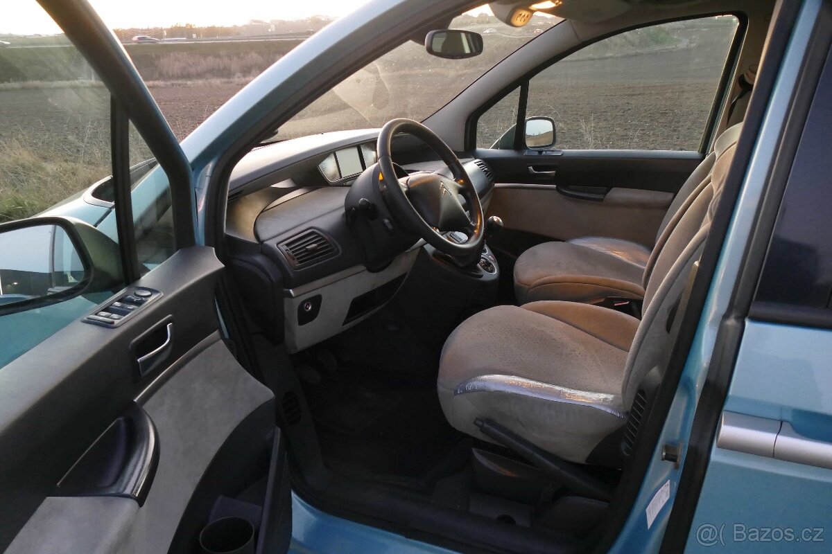 Prodám Citroen C8, 2.0 BA 103 kW ; nejvyšší výbava - 7