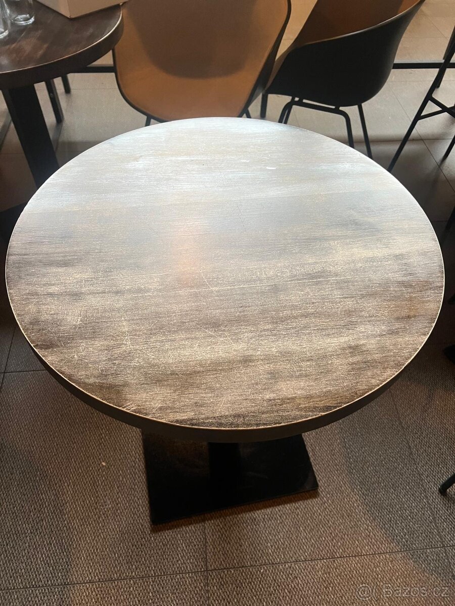 Dřevěný stůl - 7