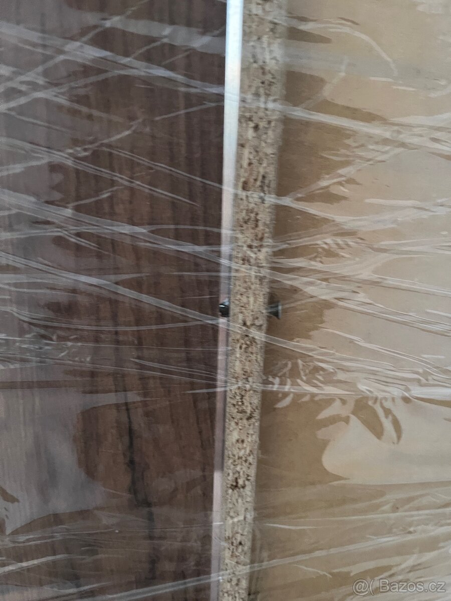 Předsíňová skříň - 7