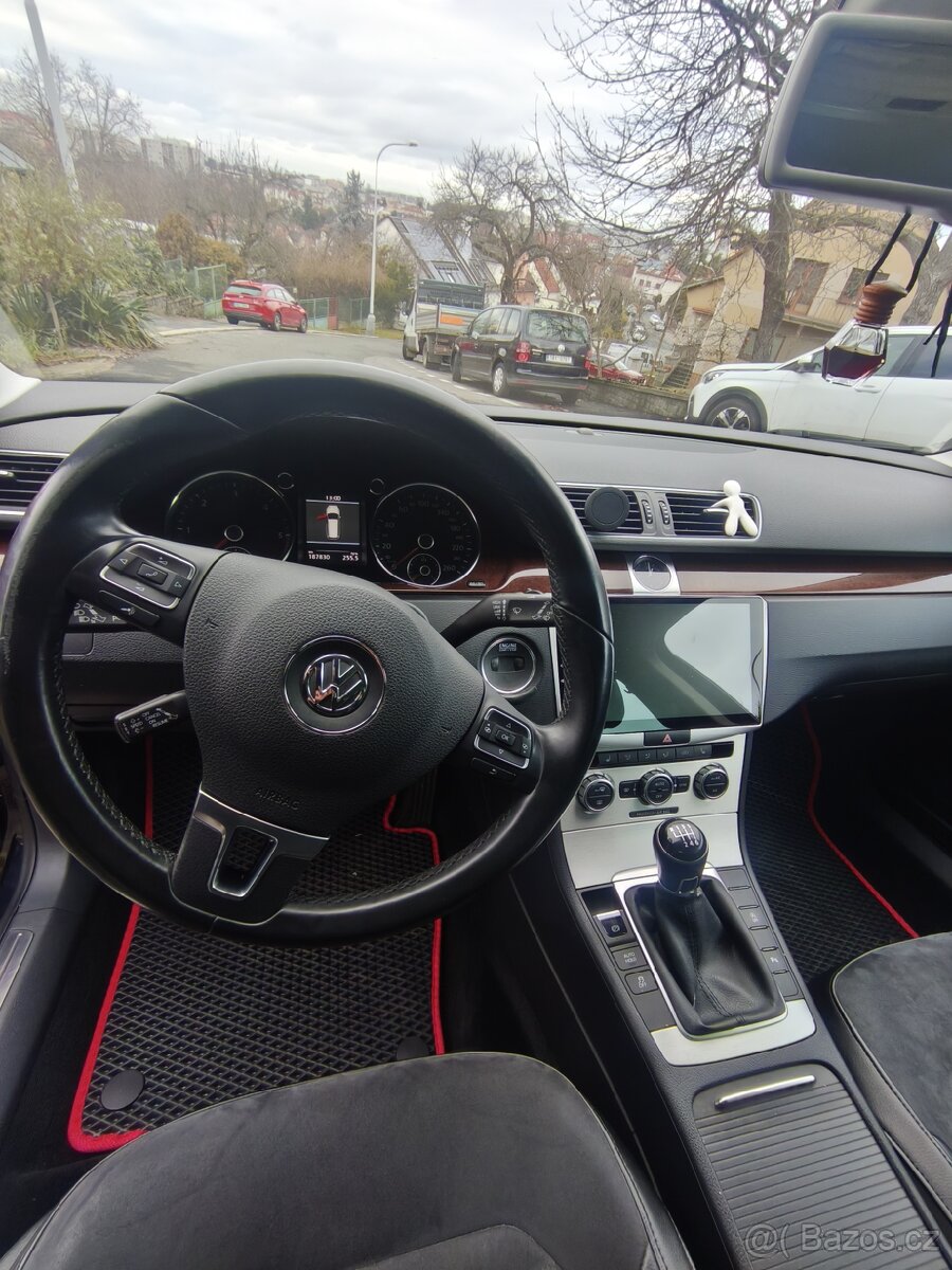 Volkswagen Passat B7 - 7