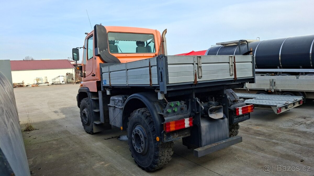 MB UNIMOG U400 4X4 - 7