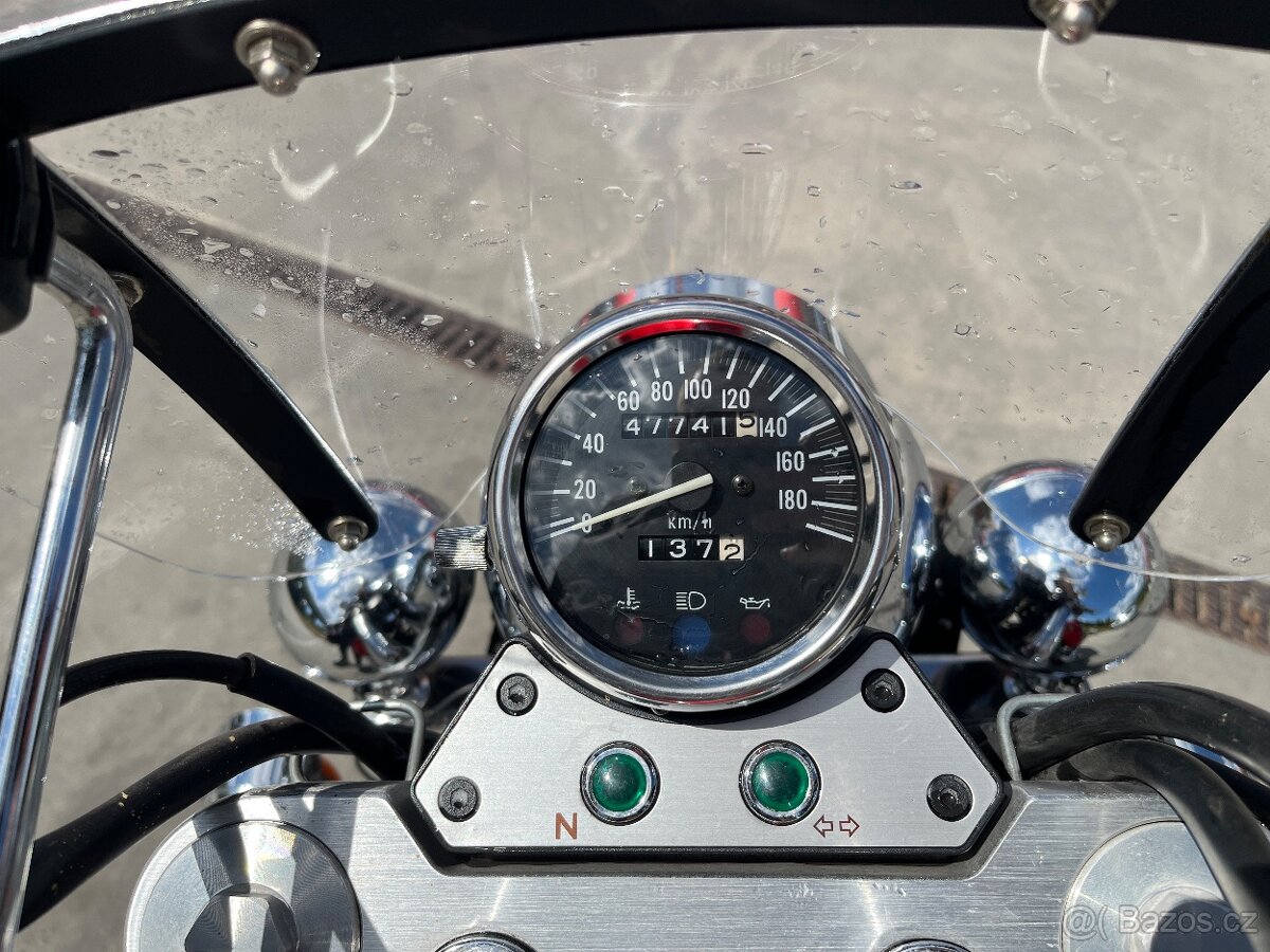 Suzuki VZ 800 Marauder - 7