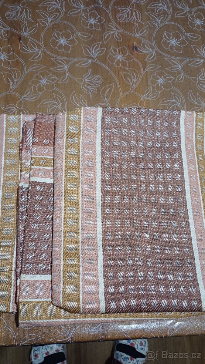 Retro ručníky, prostěradla, povlaky na polštáře a ubrusy - 7