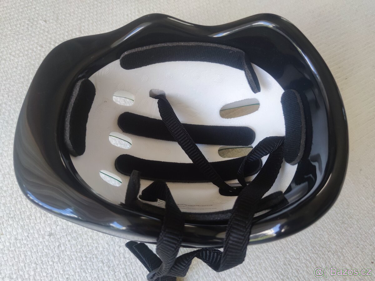 Dětská sada Action Darly Boy – brusle a helma - 7