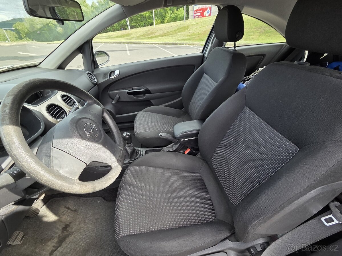 Opel corsa D 1.2 - 7