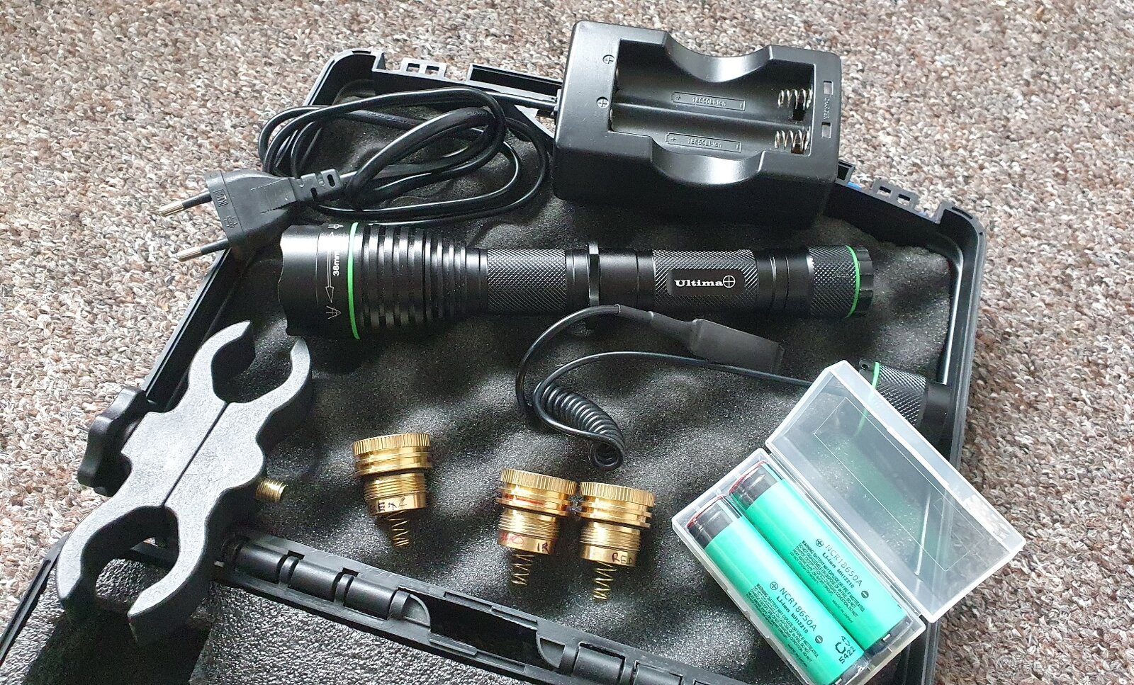 Svítilna a přísvit 850nm, bíla, červena , zelená - 7