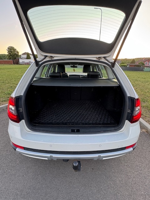 Škoda Octavia combi 3, 2.0 TDi, model SCOUT - 7