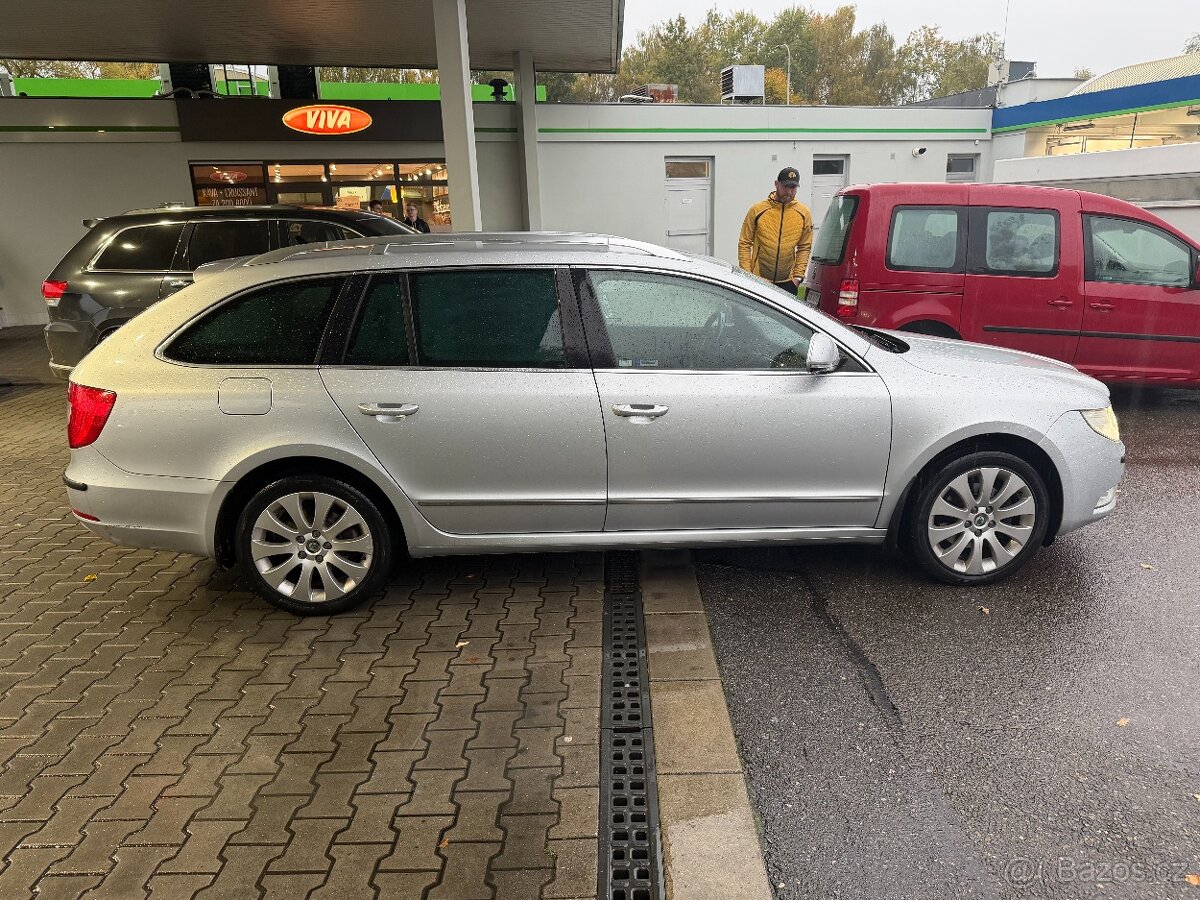 Škoda Superb 2.0 TDI Combi AUTOMAT 2010 NOVÁ STK - 7