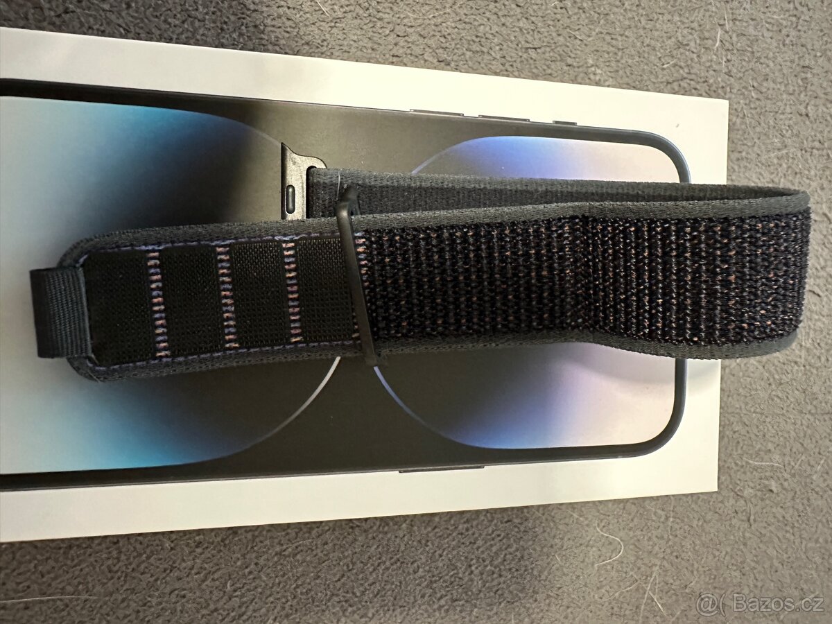 IPhone 14 Pro + Apple Watch 9 - 7