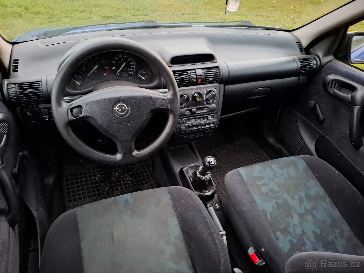 Opel Corsa 1.2i Model 2001 - 7