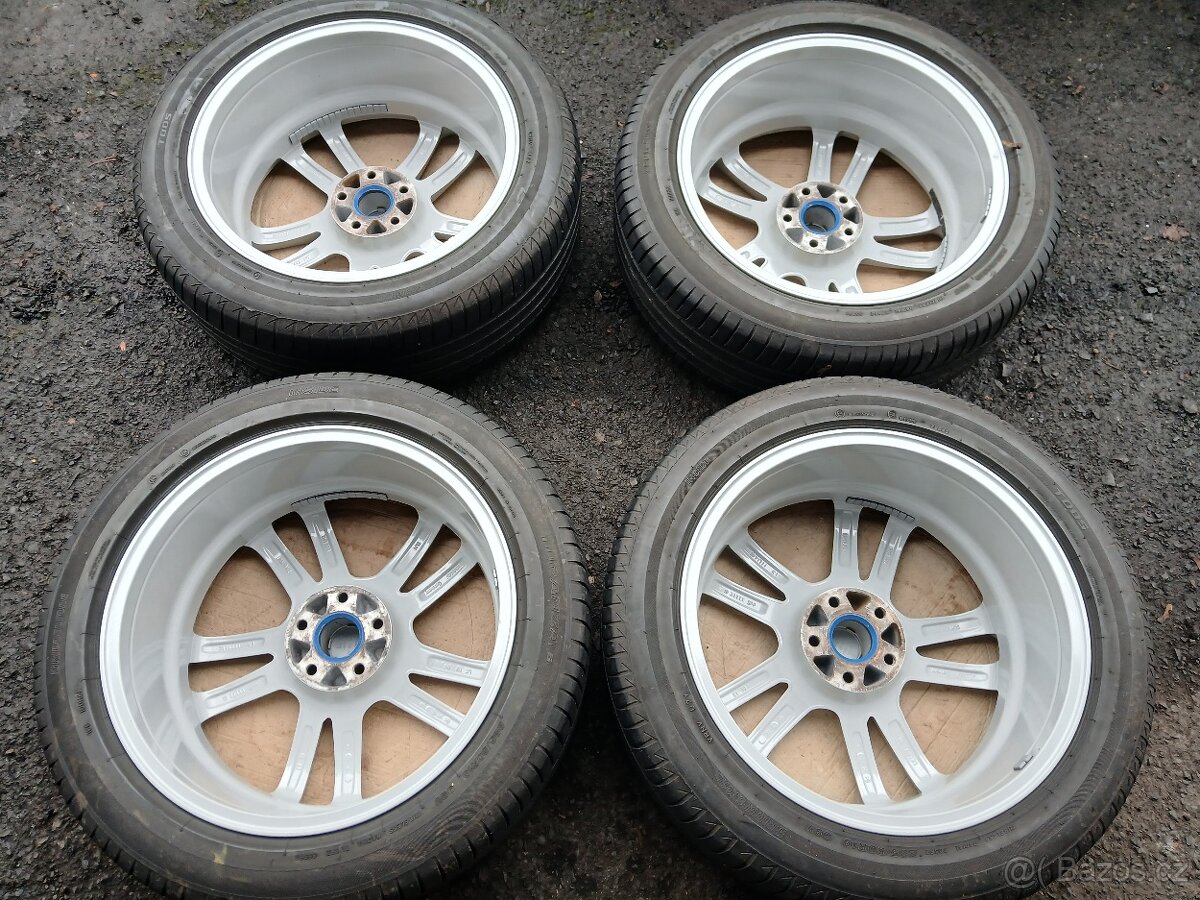 Prodám sadu ALU kol Alutec 235/50R19 letní - 7