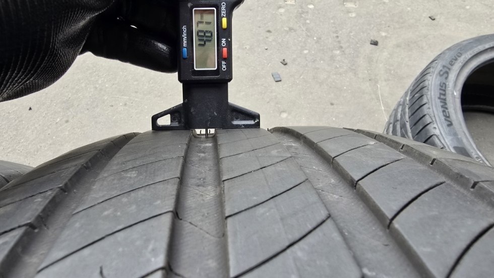 Letní pneu 225/55/18 Michelin - 7