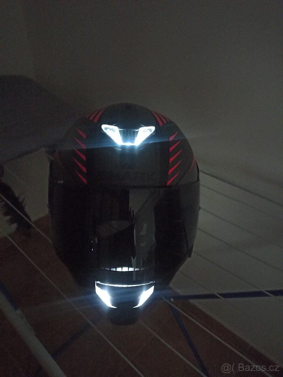 Prodám integrální přilbu Shark Skwal 2 - 7