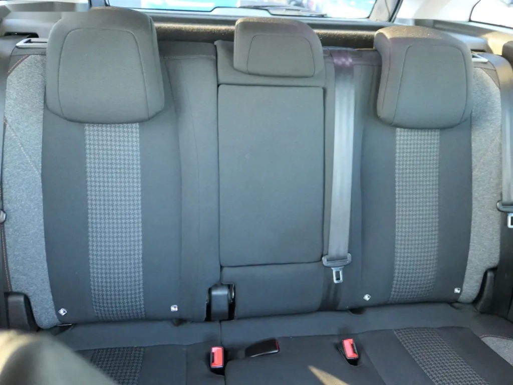 Peugeot 3008, ACTIVE 1.6 BHDi 120 Navi - 7